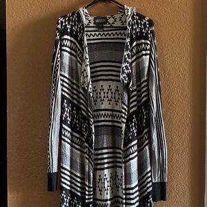 Madison Black & White Geometric Hooded Open-Front Cardigan